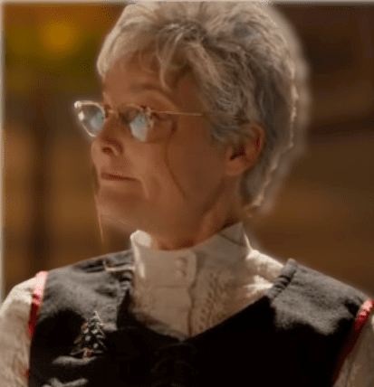 Dana Daurey in the capital one commercial