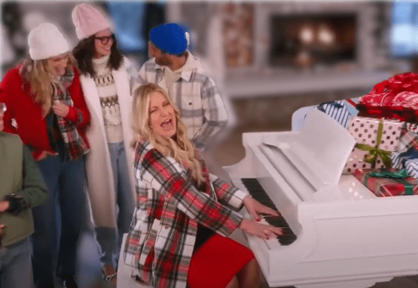 Old Navy Christmas Commercial: Review and People's Reaction