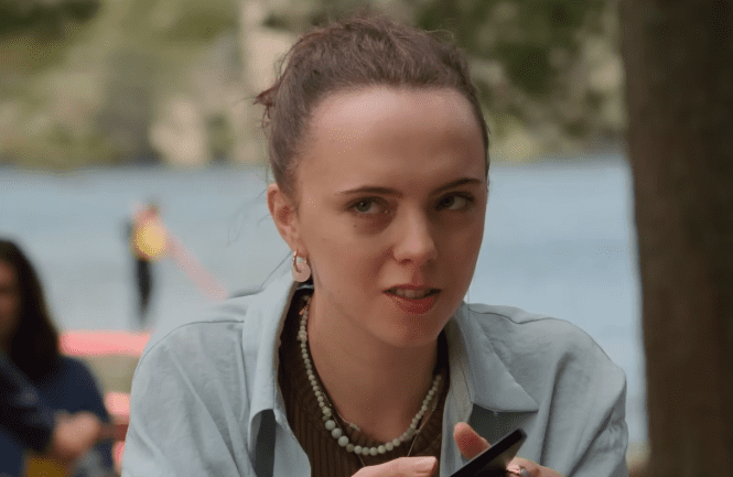 Actress in Samsung flip commercial Amanda Dahl Wiki, Age, Birthday