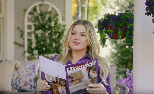 Wayfair Commercial Actress 2024: Meet Kelly Clarkson