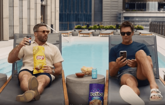 Lays football commercial featuring Tom Brady and Julian Edelman