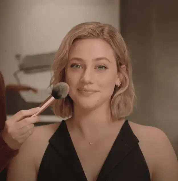 T Mobile Commercial Actress 2023 Lili Reinhart [Updated]